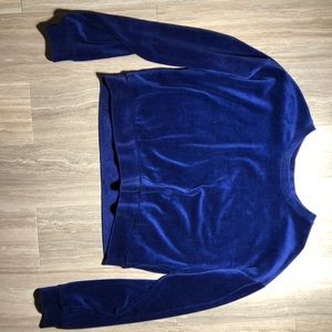 cropped sweatshirt